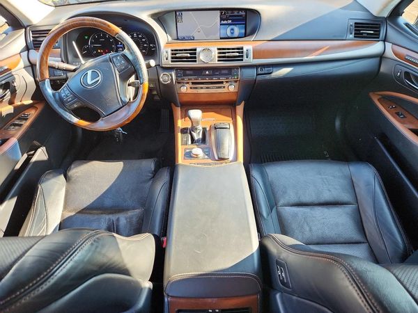 2013 LEXUS LS 460