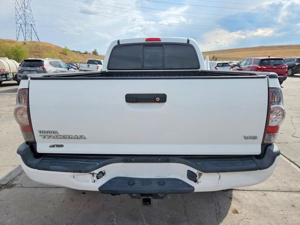2013 TOYOTA TACOMA Delux