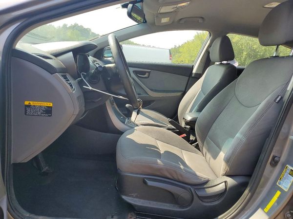 2013 HYUNDAI ELANTRA — DENT