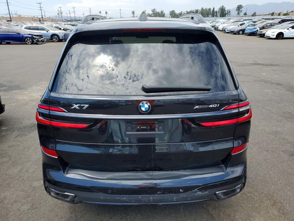 2025 BMW X7 xDrive40i