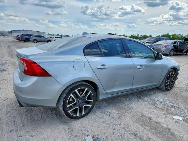 2017 VOLVO S60 Dynamic