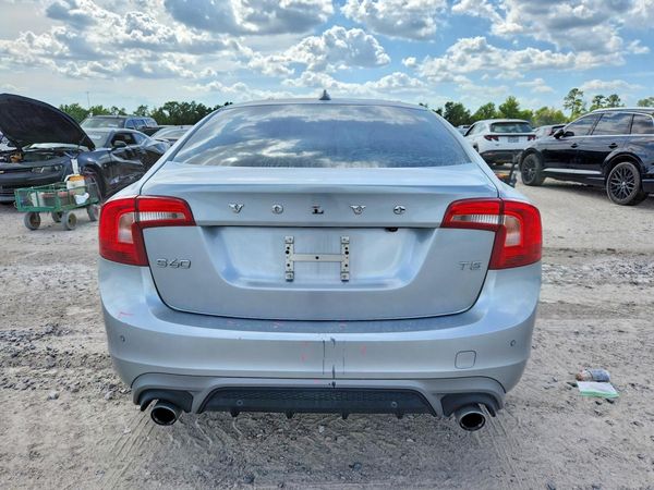 2017 VOLVO S60 Dynamic