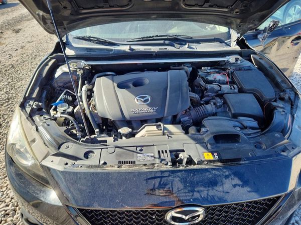 2015 MAZDA 3 — Engine bay