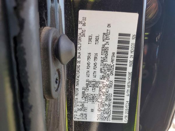 2022 TOYOTA TACOMA SR5