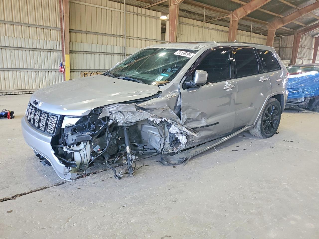 2021 JEEP CHEROKEE Laredo — Front 3/4