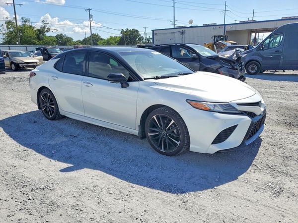2018 TOYOTA CAMRY XSE