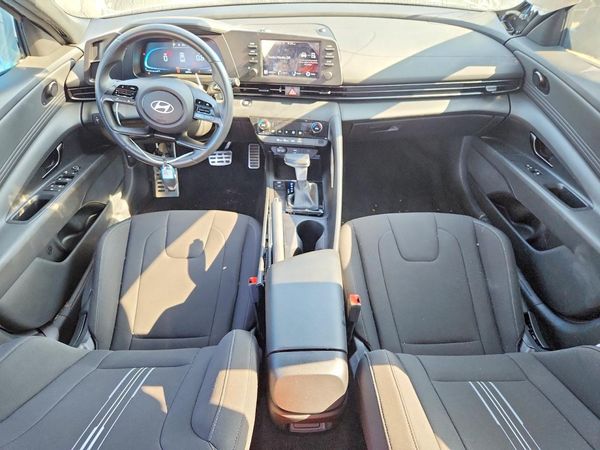 2025 HYUNDAI ELANTRA