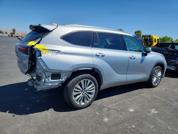 2024 TOYOTA HIGHLANDER Platinum