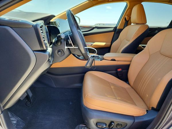 2025 LEXUS NX 350H 350h Premium — DENT