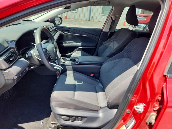 2025 TOYOTA CAMRY