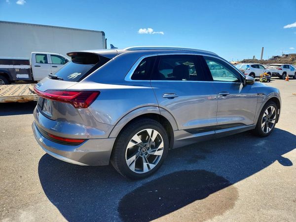2022 AUDI E-TRON