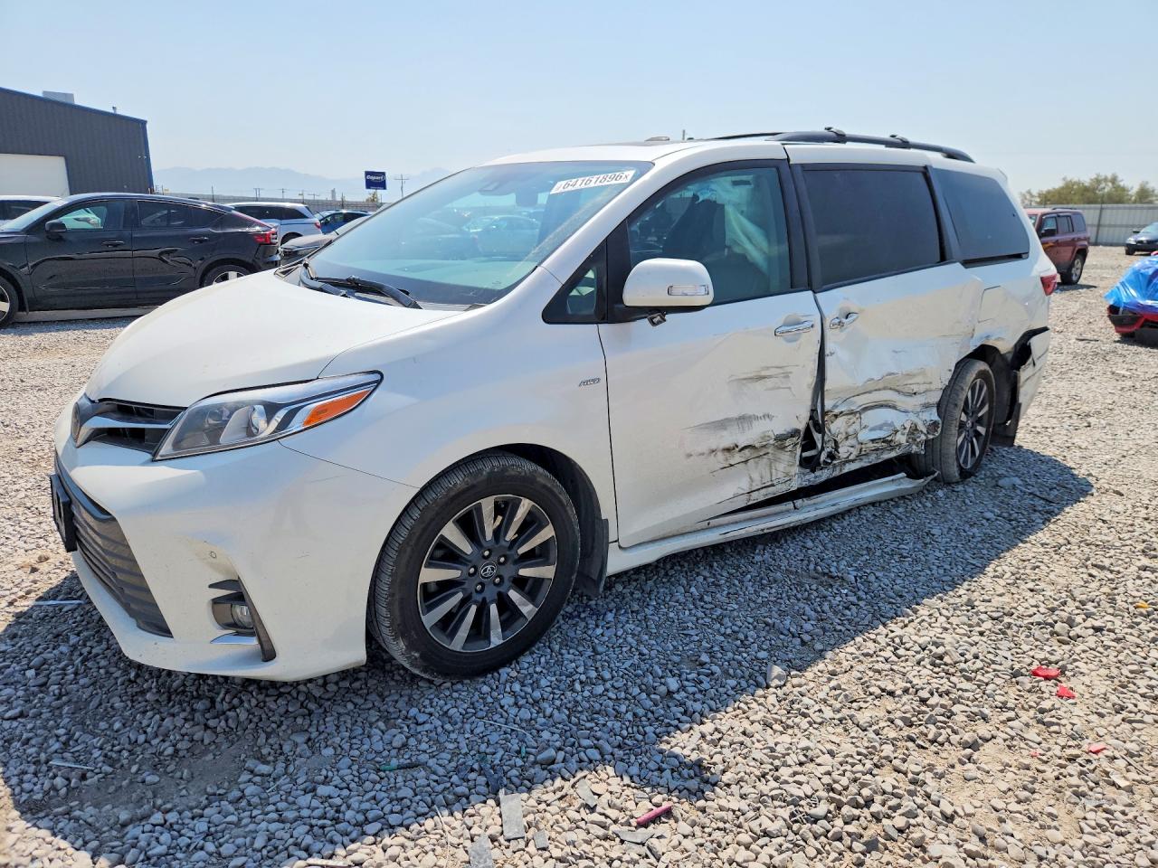 2018 TOYOTA SIENNA