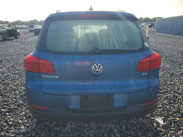 2017 VOLKSWAGEN TIGUAN S, Limited