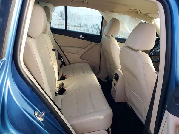 2017 VOLKSWAGEN TIGUAN S, Limited