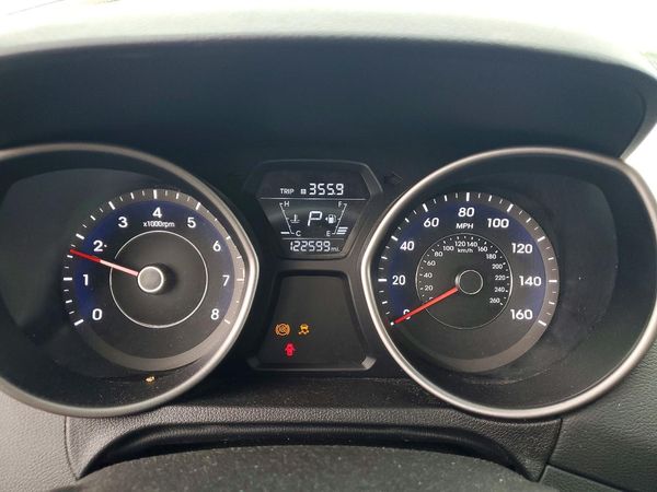2015 HYUNDAI ELANTRA