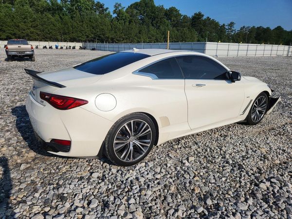 2017 INFINITI Q60