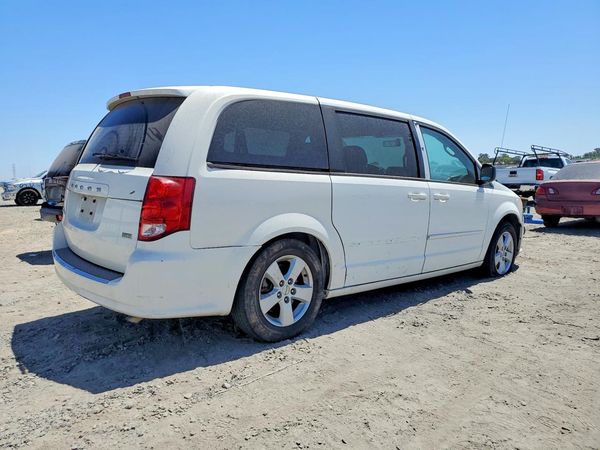 2013 DODGE GRAND CARAVAN SE