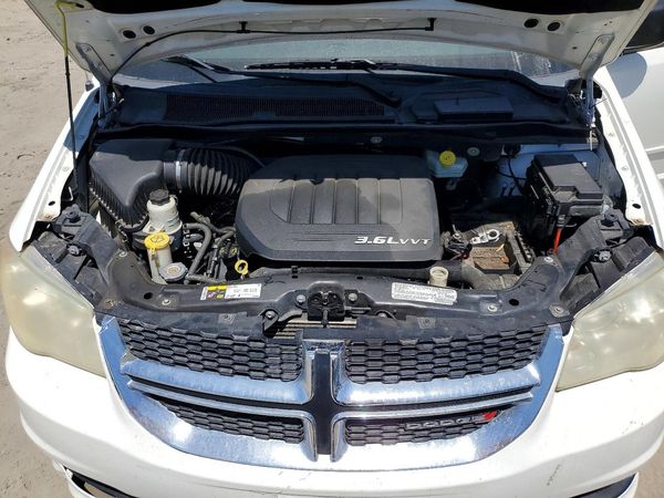 2013 DODGE GRAND CARAVAN SE