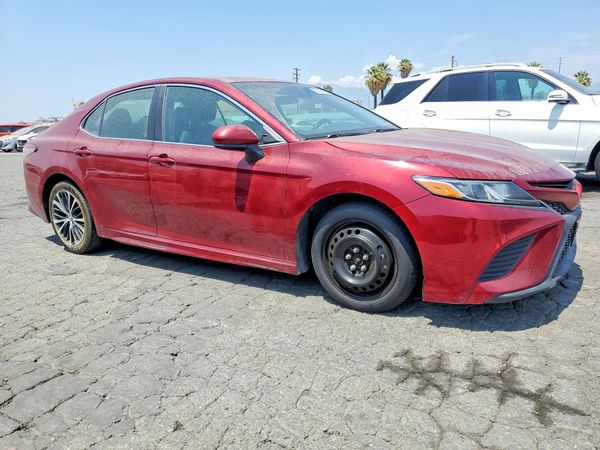 2018 TOYOTA CAMRY L/LE/SE/XLE — Passenger 3/4