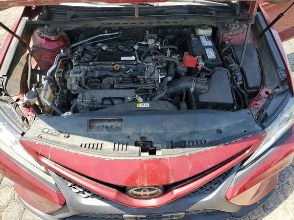 2018 TOYOTA CAMRY L/LE/SE/XLE — Engine bay