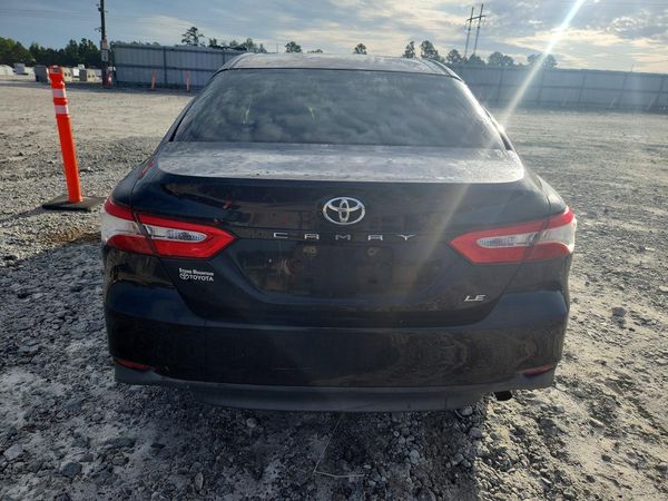 2018 TOYOTA CAMRY