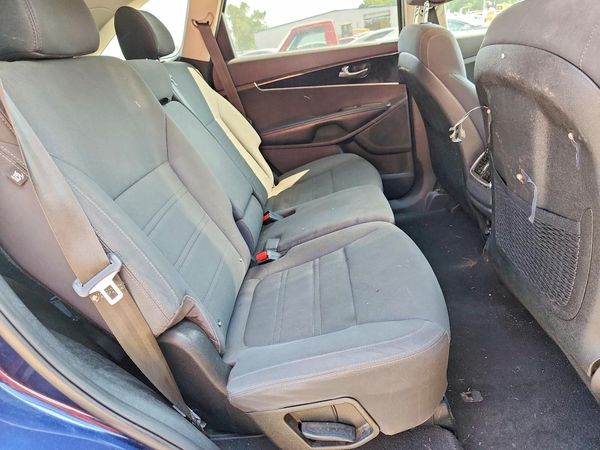 2019 KIA SORENTO L, LX, S