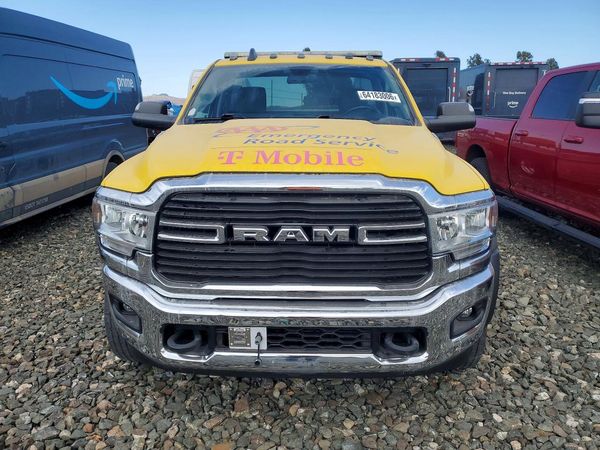 2019 RAM 5500 REG CAB CHASSIS