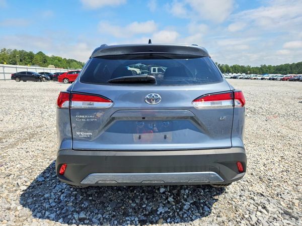 2025 TOYOTA COROLLA CROSS LE