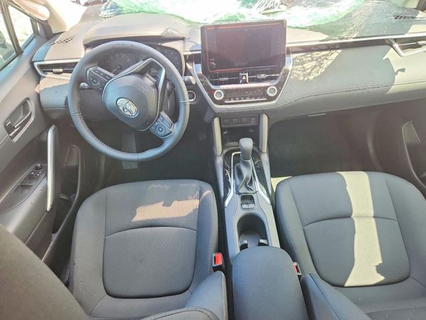 2025 TOYOTA COROLLA CROSS LE