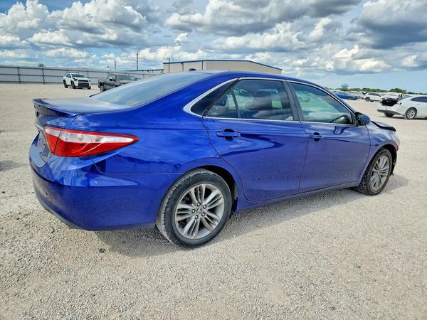 2015 TOYOTA CAMRY