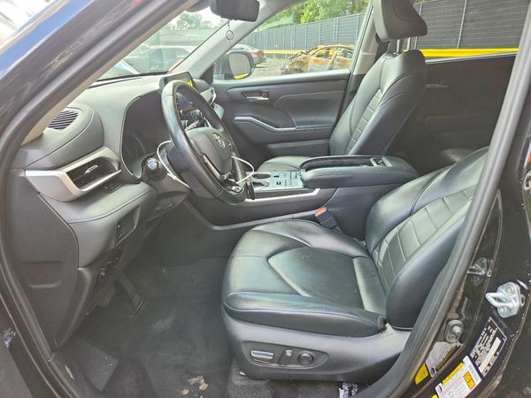 2021 TOYOTA HIGHLANDER