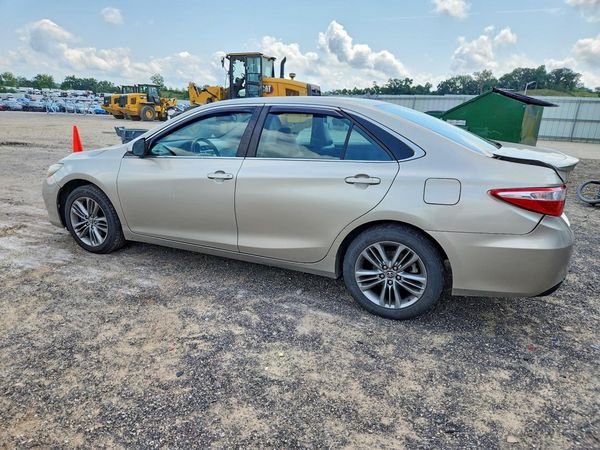 2016 TOYOTA CAMRY