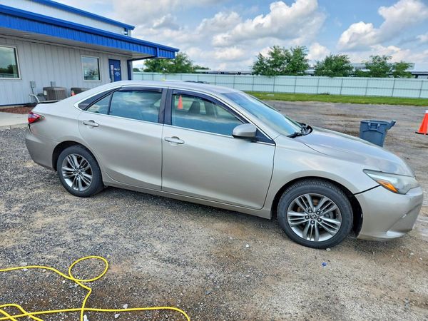 2016 TOYOTA CAMRY