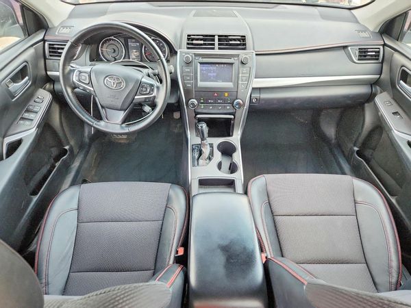 2016 TOYOTA CAMRY