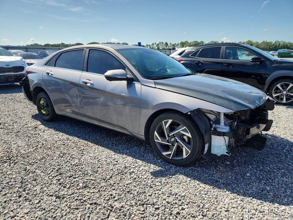 2024 HYUNDAI ELANTRA