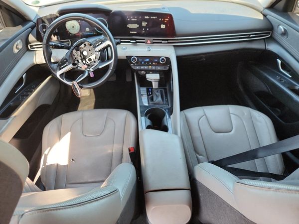 2024 HYUNDAI ELANTRA