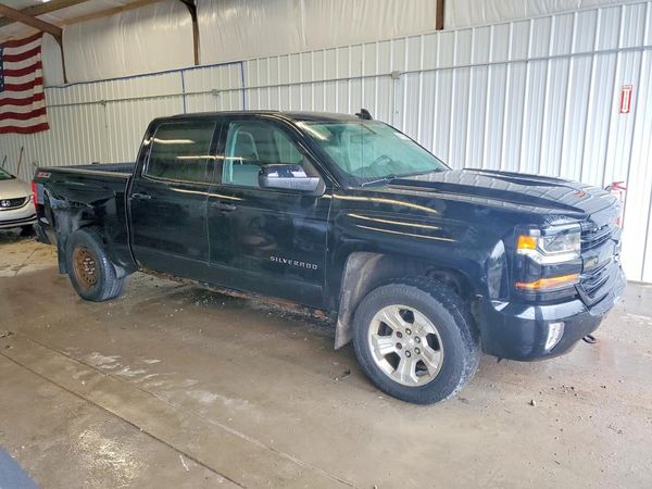 2017 CHEVROLET SILVERADO LT