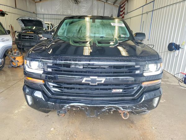 2017 CHEVROLET SILVERADO LT