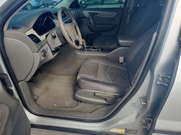 2016 CHEVROLET TRAVERSE LS