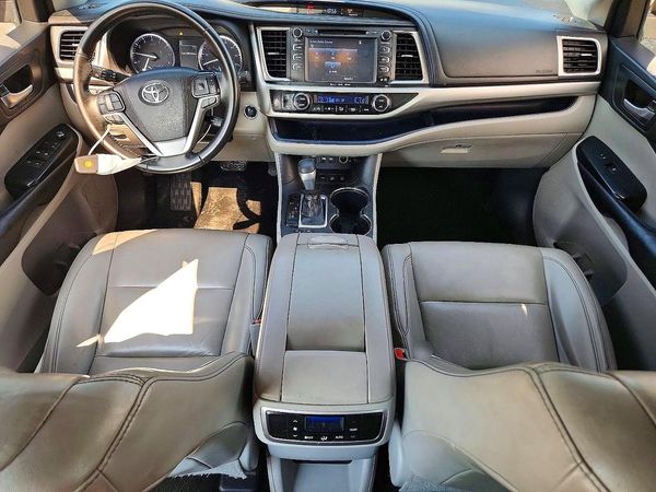 2019 TOYOTA HIGHLANDER SE/XLE