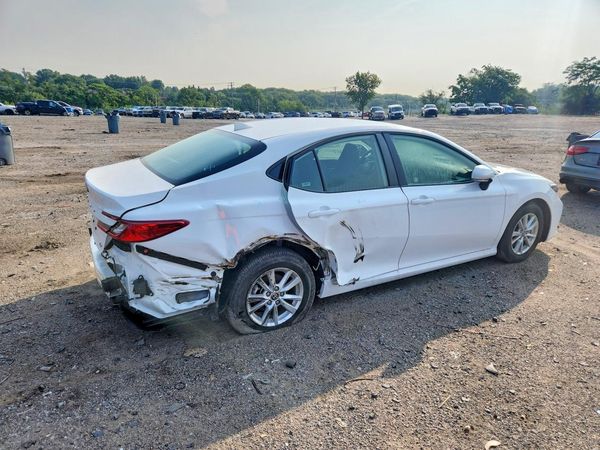 2026 TOYOTA CAMRY