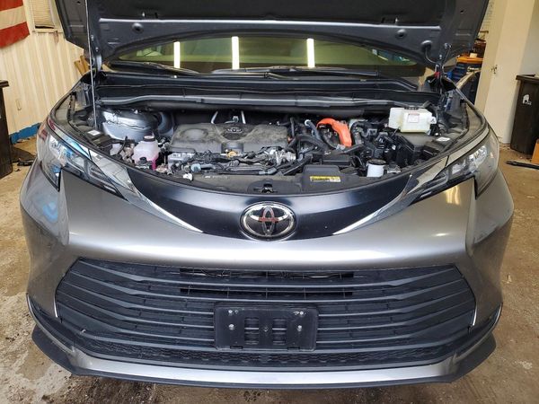 2026 TOYOTA SIENNA LE