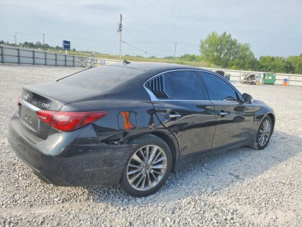 2022 INFINITI Q50 LUXE
