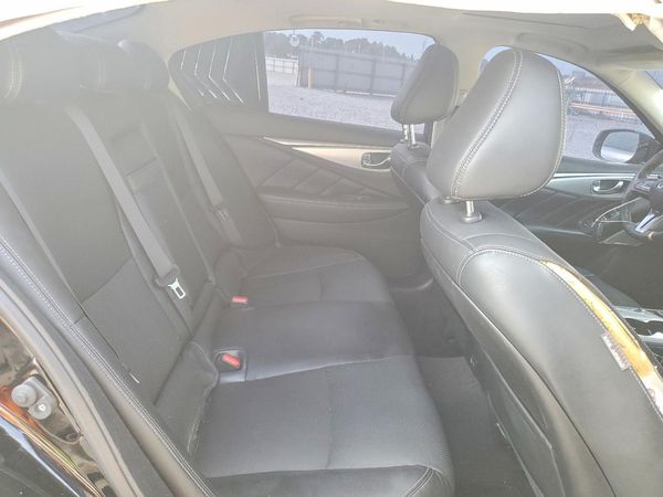 2022 INFINITI Q50 LUXE