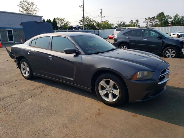 2014 DODGE CHARGER SE