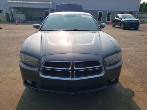 2014 DODGE CHARGER SE