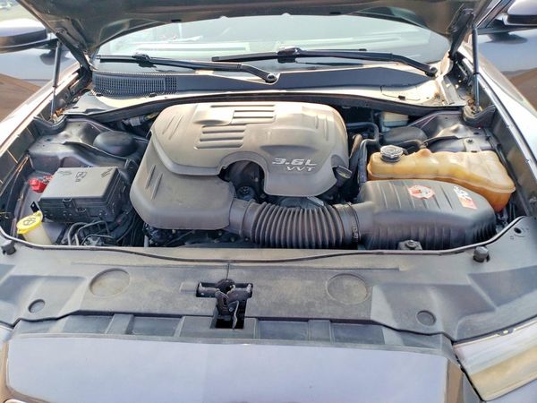 2014 DODGE CHARGER SE