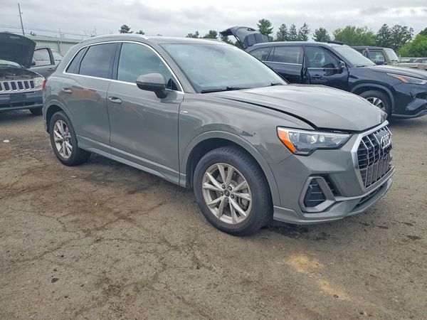 2021 AUDI Q3 S Line quattro Premium