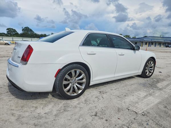 2016 CHRYSLER 300 Limited