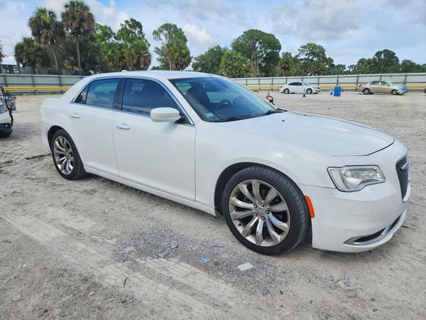 2016 CHRYSLER 300 Limited